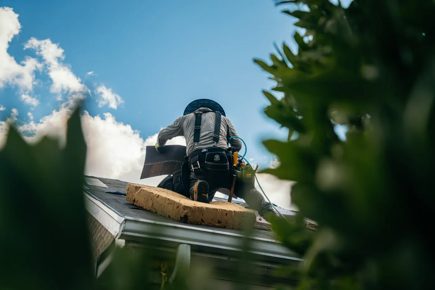 Tarping and dry-in on a Saxony commercial roof